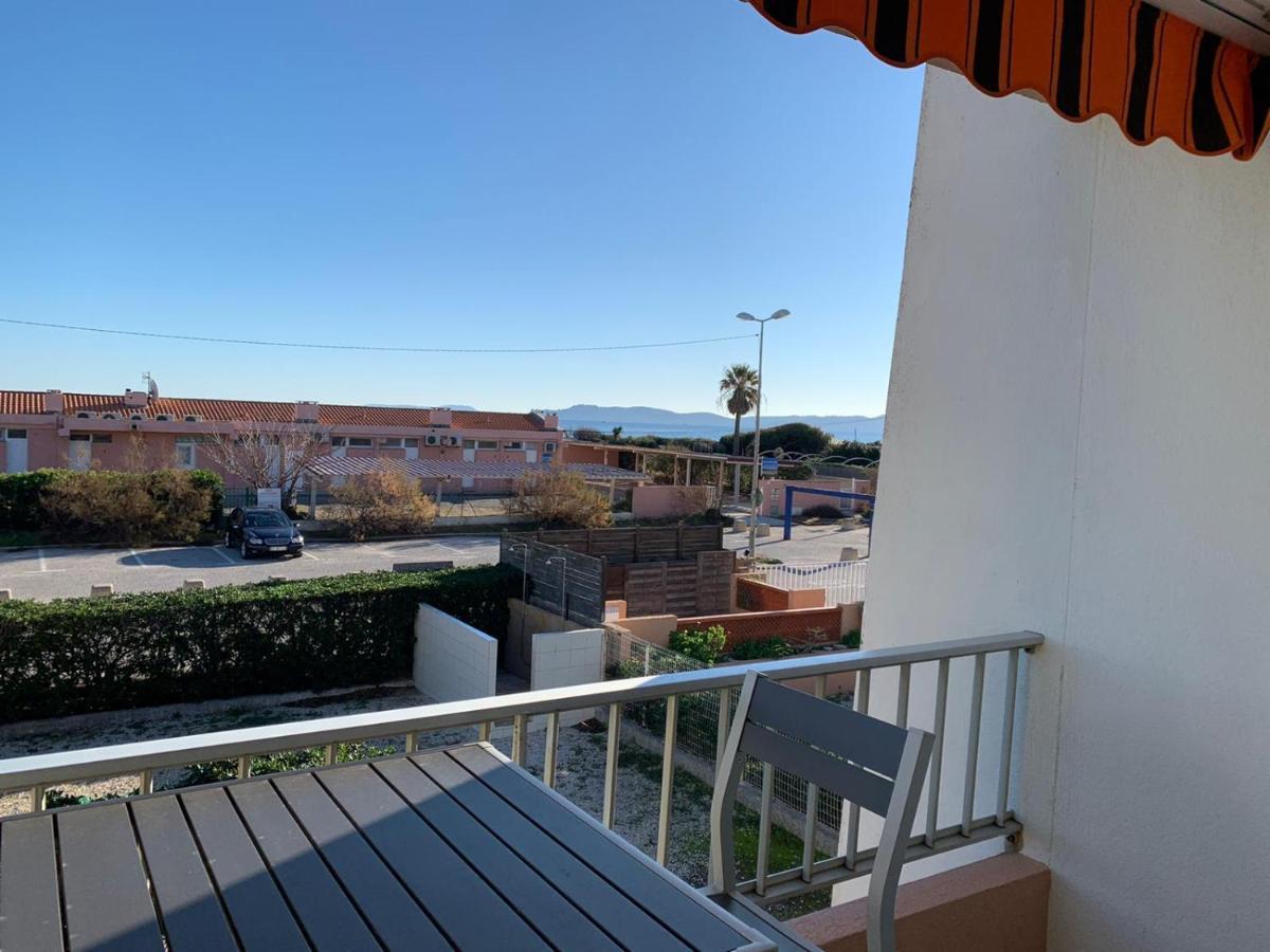 T2 Hyeres La Bergerie Vue Mer 50 M De La Plage Exterior photo